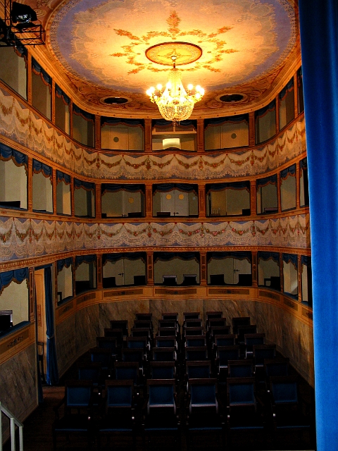 0075 teatro.JPG